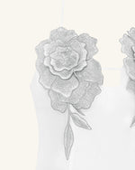 花刺繍ミニドレス - ホワイト