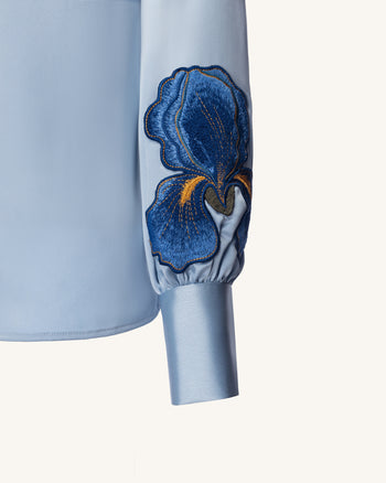Iris 刺繍入り襟付き長袖シャツ - ライトブルー
