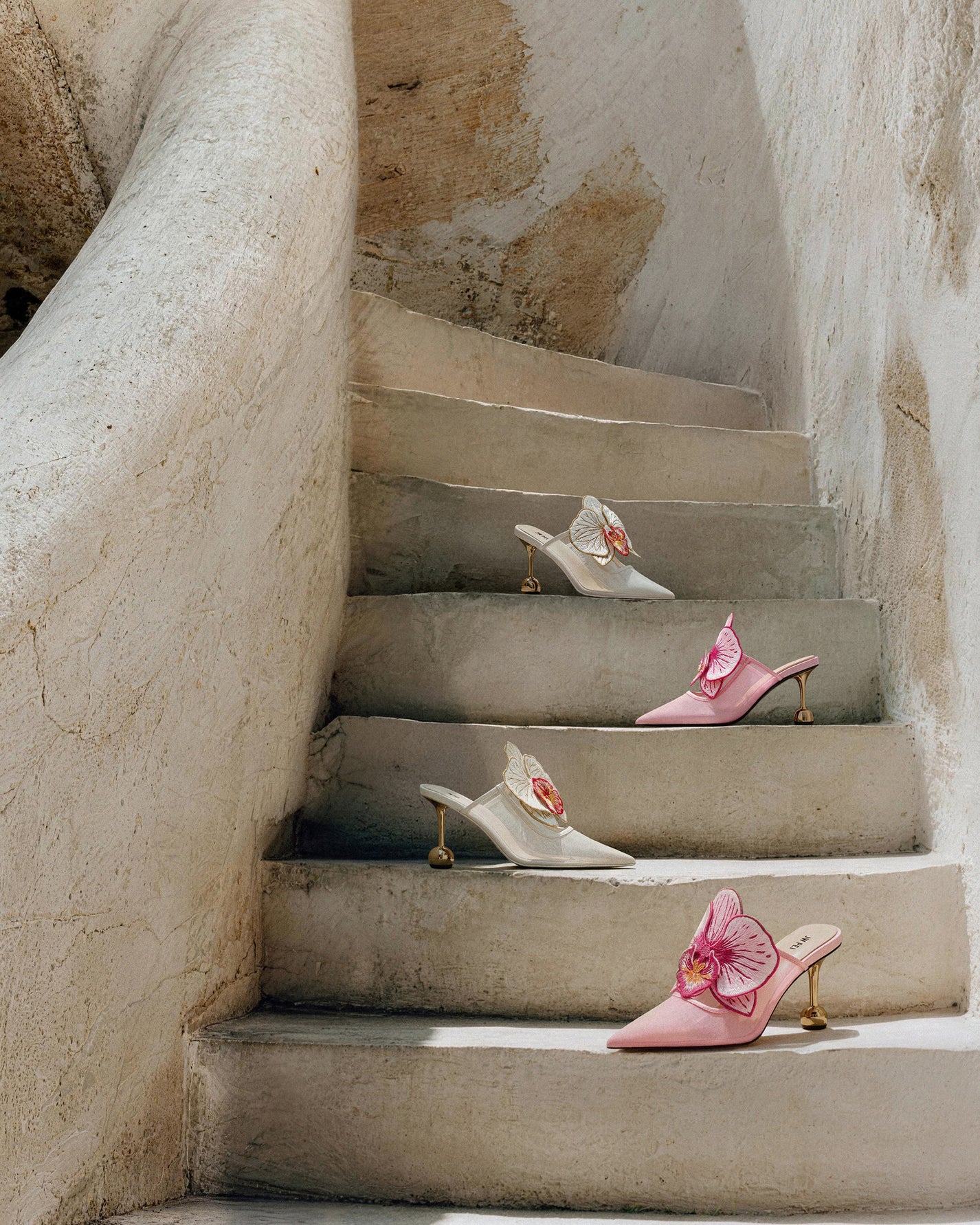 ブロッサムミュール<p><u>シューズを選ぶ</u></p>