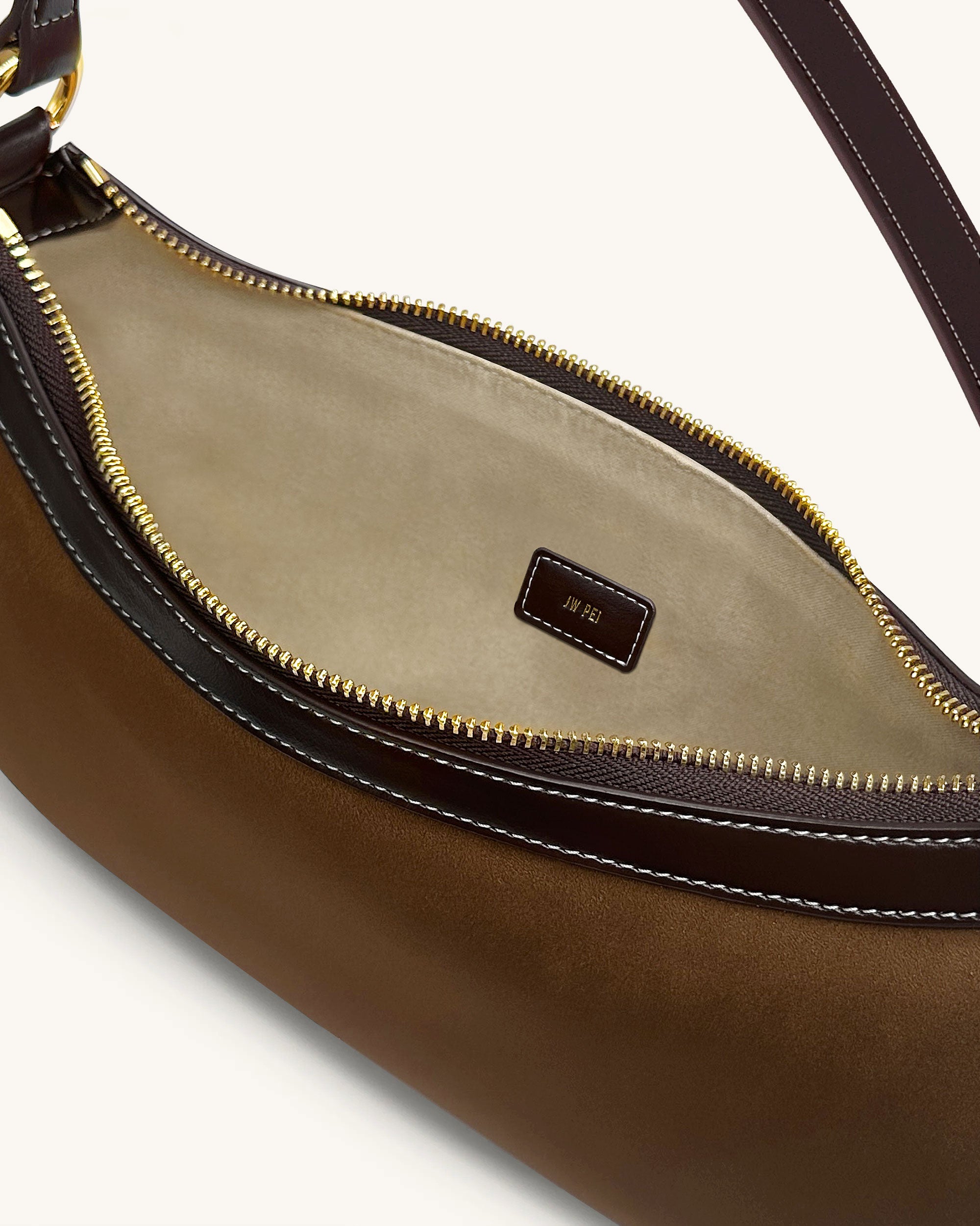 Lily フェイクスエードショルダーバッグ - ダークブラウン - JW PEI