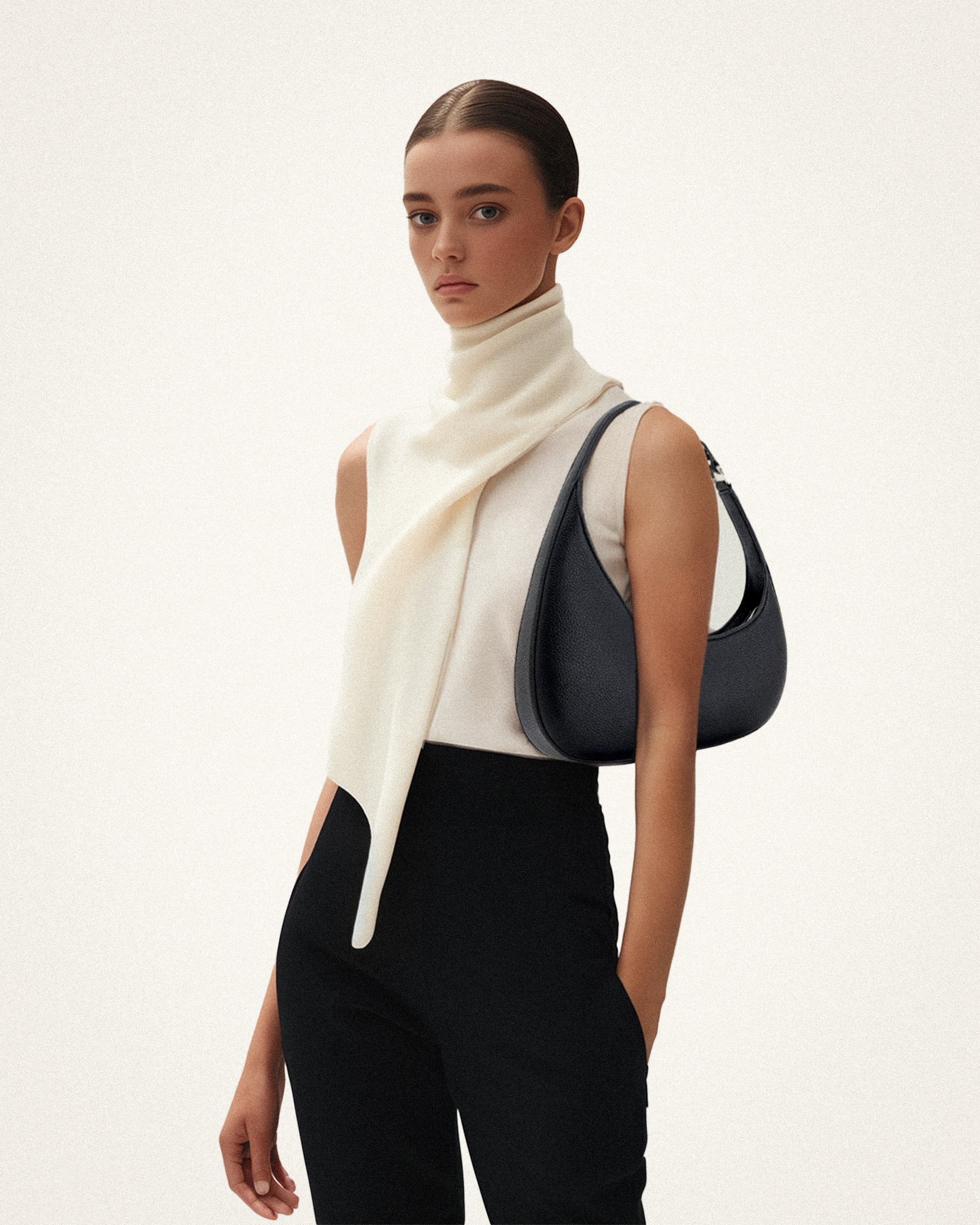 Harlee ショルダーバッグ-ブラック - JW PEI Japan Official Harlee ショルダーバッグ-ブラック - JW PEI Japan Official