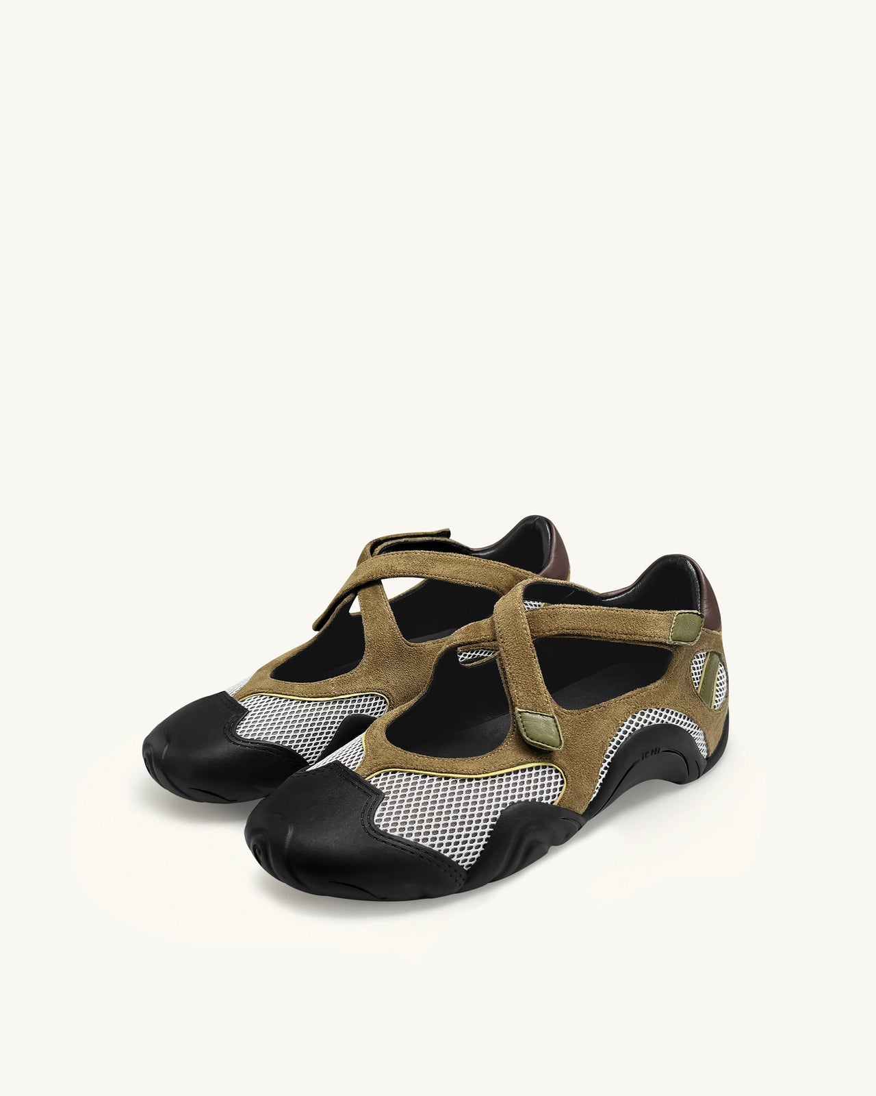 Caitlin メッシュカットアウトスニーカー - ブラウン