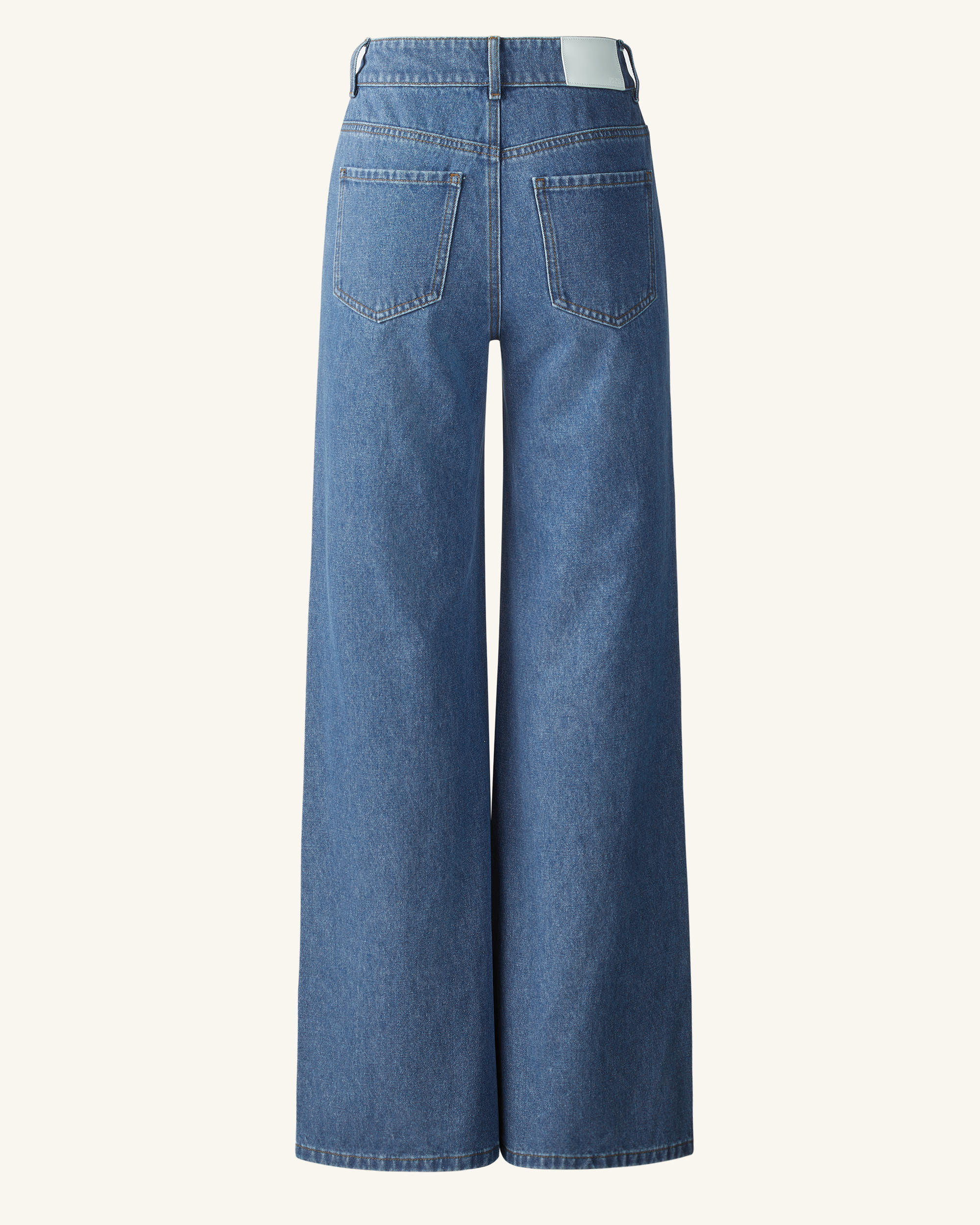 Sophia 装飾ハートカットアウトデニムジーンズ - ミディアム Sophia 装飾ハートカットアウトデニムジーンズ - ミディアム