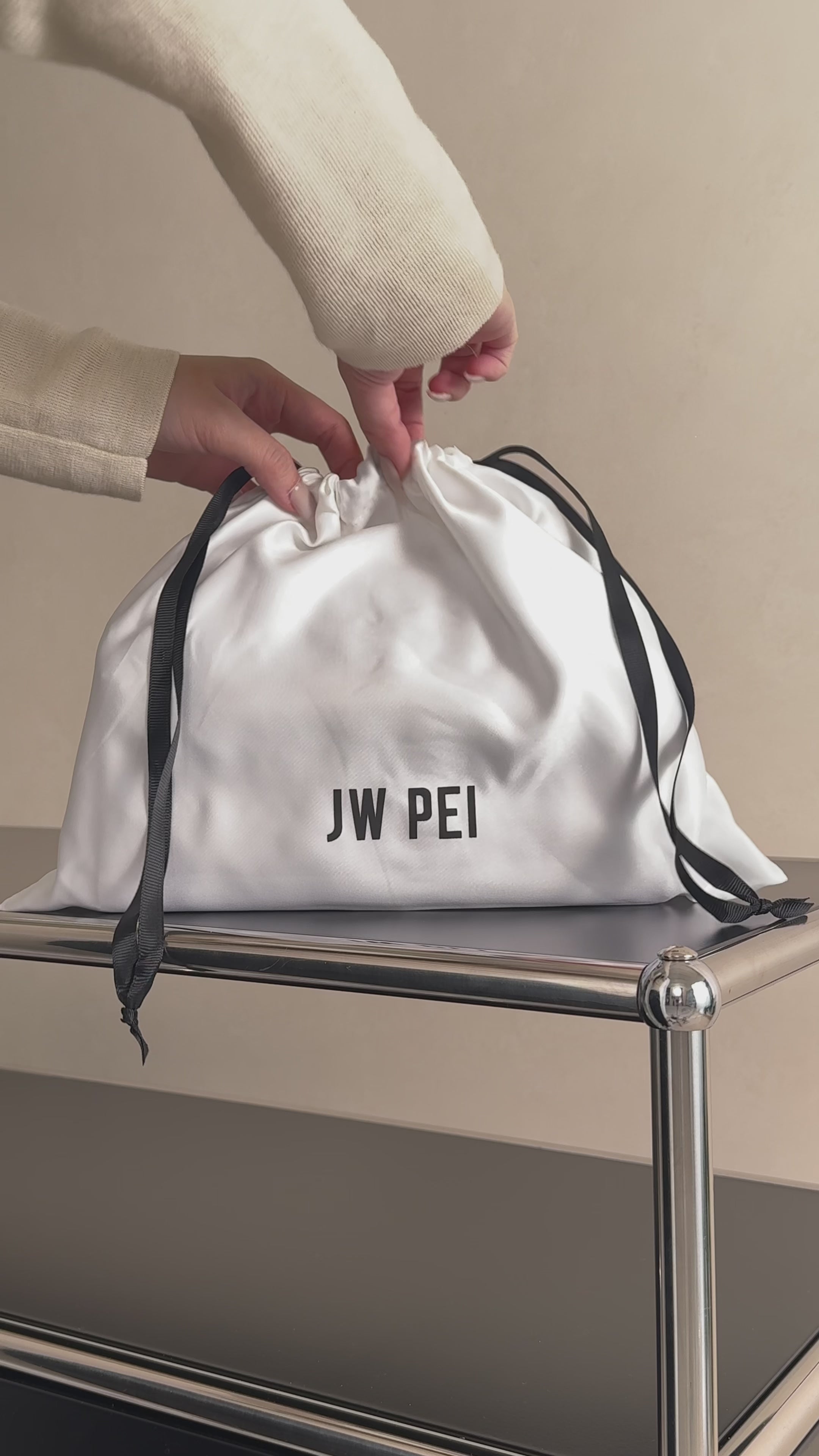 Noor トップハンドルバッグ - ブラウン - JW PEI Japan Official