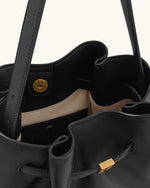 Clara ロックアクセント バケットショルダーバッグ - ブラック