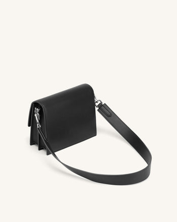 Mini Flap ミニショルダーバッグ -ブラック